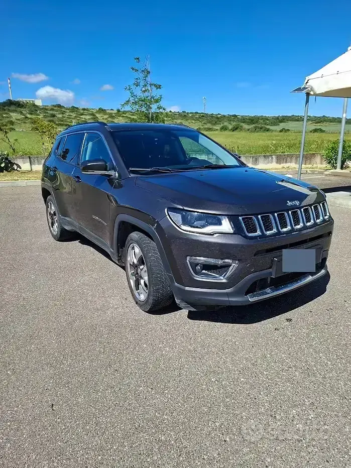 Usata Jeep Compass 120 CV (88 kW) 2018 Grigio SUV