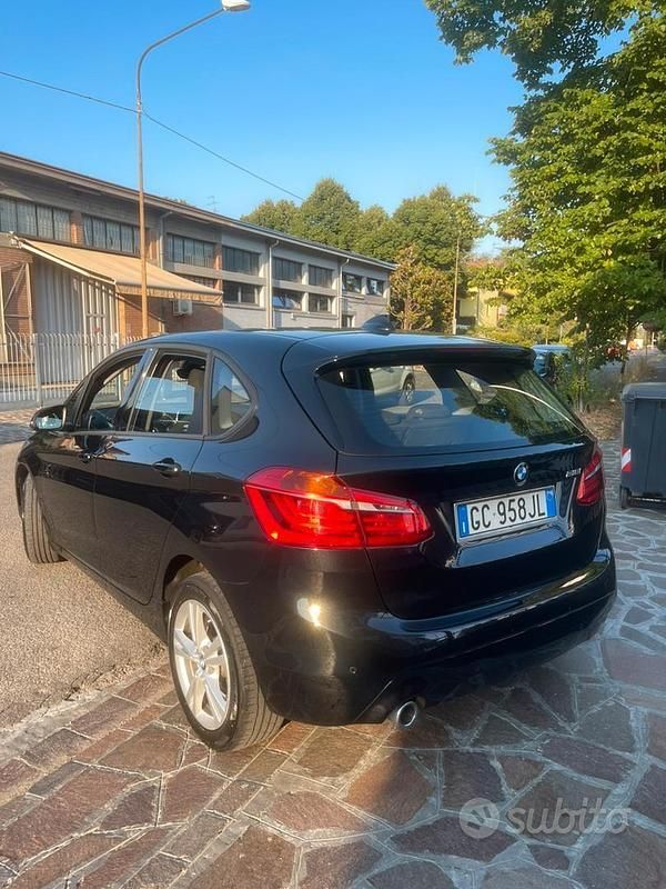 Usata BMW 218 150 CV (110 kW) 2020 Nero Monovolume