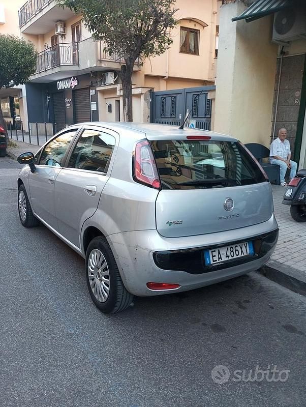 Usata Fiat Punto Evo 77 CV (56 kW) 2011 Grigio Utilitaria