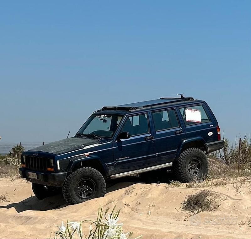 Blu Usata 1997 Jeep Cherokee SUV | 5999 € (Buon prezzo) - Immagine 1/4