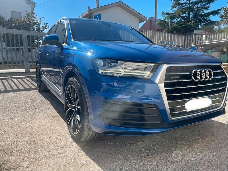 Usata 2017 Audi Q7 S-Line SUV | 29.000 € (Ottimo prezzo) - Immagine 1/4
