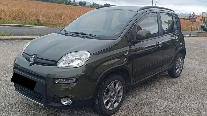 Verde Usata 2014 Fiat Panda 4x4 S Due volumi | 8800 € (Buon prezzo) - Immagine 1/4