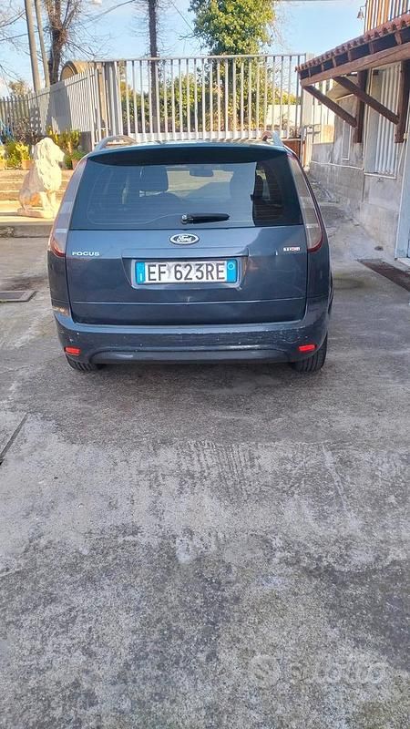 Usata Ford Focus S 116 CV (85 kW) 2011 Grigio Station wagon