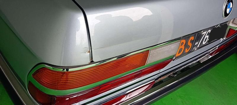 Usata BMW 518 Efficient Dynamics 90 CV (66 kW) 1982 Argento Berlina