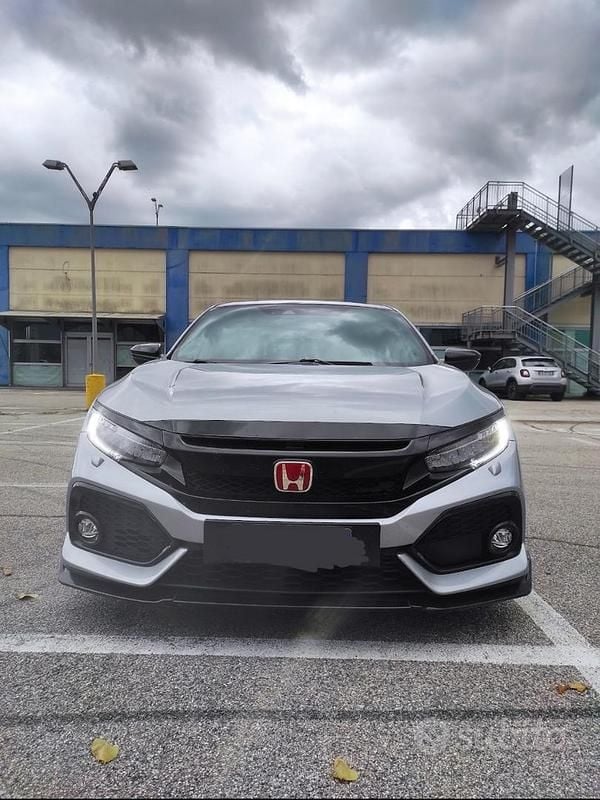Grigio Usata 2017 Honda Civic Tre volumi | 18.500 € (Buon prezzo) - Immagine 1/4