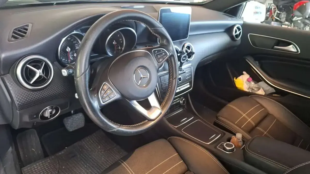 Usata Mercedes A180 Edition 109 CV (80 kW) 2017 Utilitaria