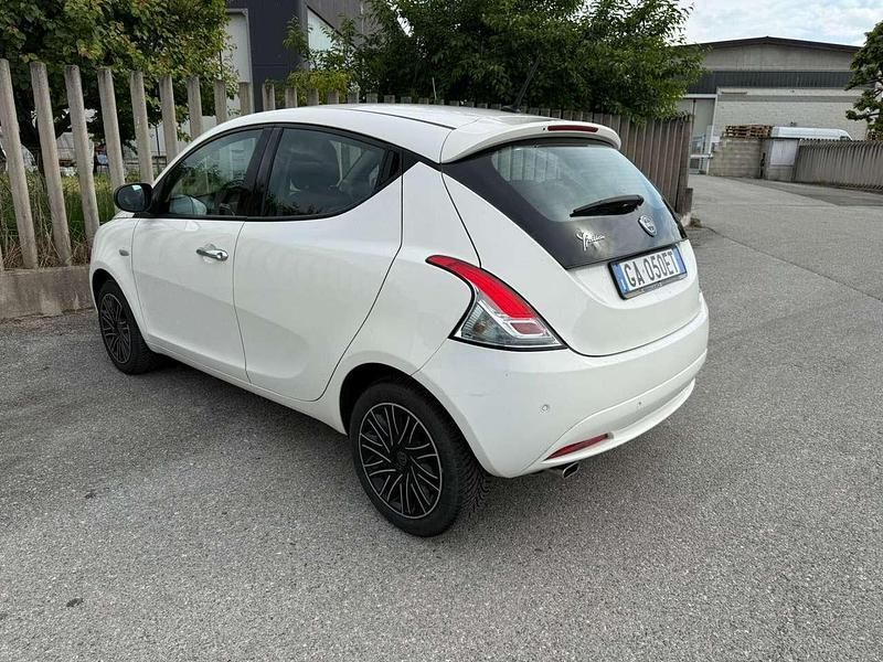 Usata Lancia Ypsilon S 69 CV (50 kW) 2020 Bianco Utilitaria