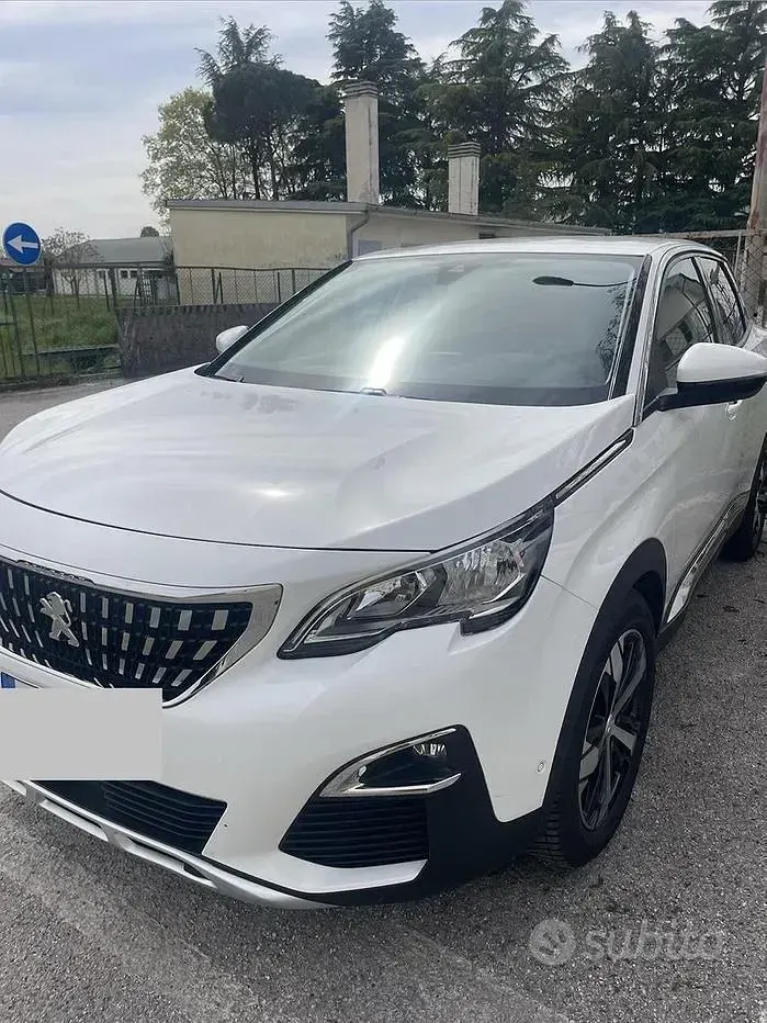 Usata Peugeot 3008 Allure 131 CV (96 kW) 2019 Bianco SUV