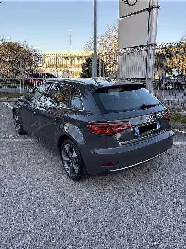 Occasion Audi A3 Sport 110 ch (80 kW) 2018 Gris Berline