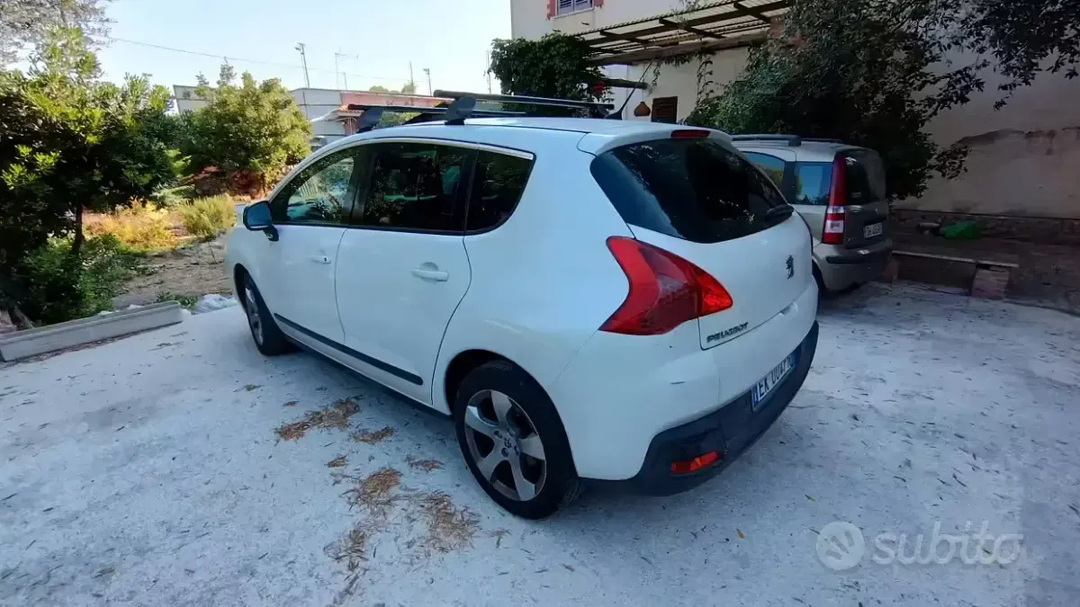 Usata Peugeot 3008 Business-Line 112 CV (82 kW) 2012 Bianco Station wagon