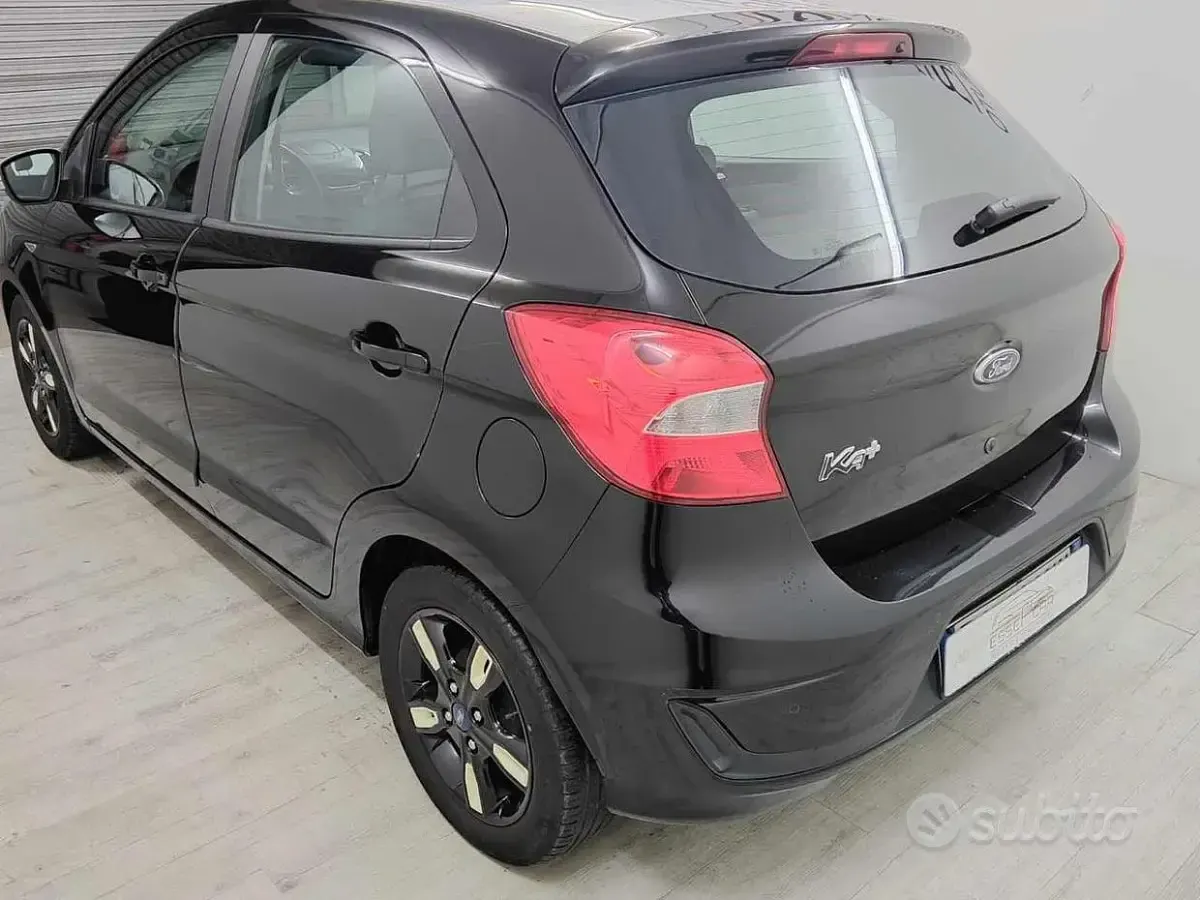 Usata Ford Ka Plus 86 CV (63 kW) 2018 Nero Utilitaria