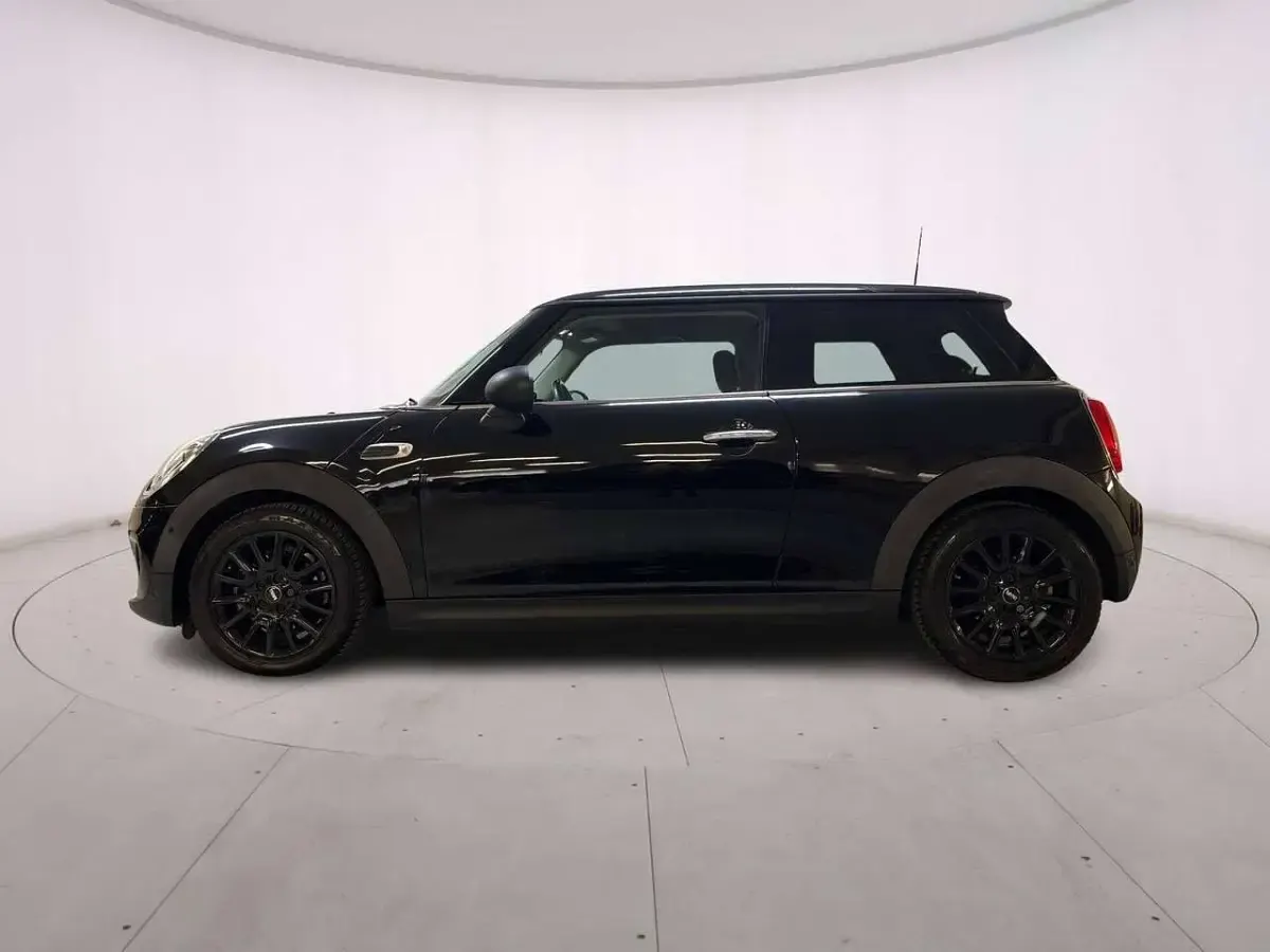 Usata Mini One D Business 95 CV (69 kW) 2017 Midnight black Utilitaria