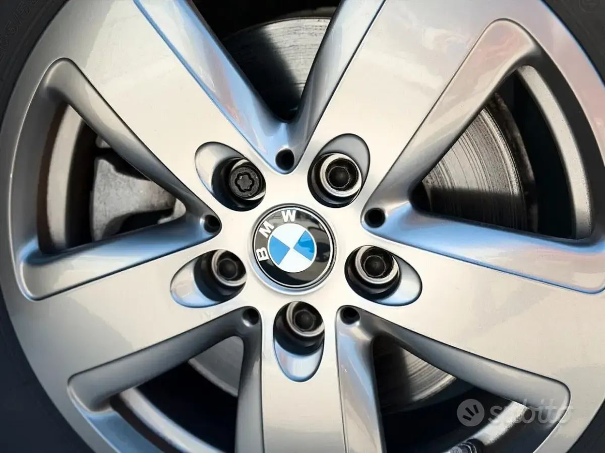 Usata BMW 116 Advantage 116 CV (85 kW) 2022 Nero Utilitaria