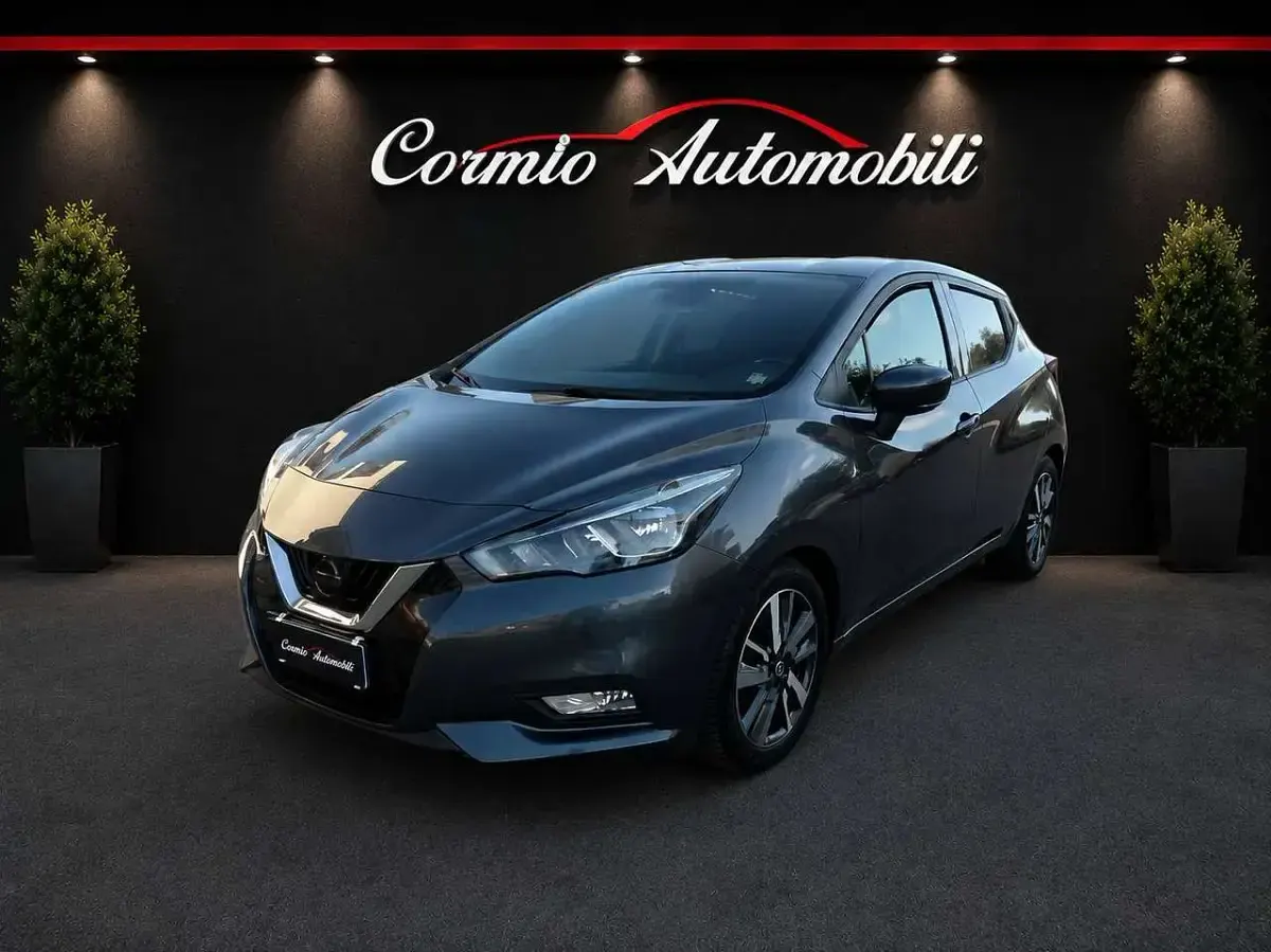 Usata Nissan Micra 90 CV (66 kW) 2017 Grigio titanio metallizzato Utilitaria