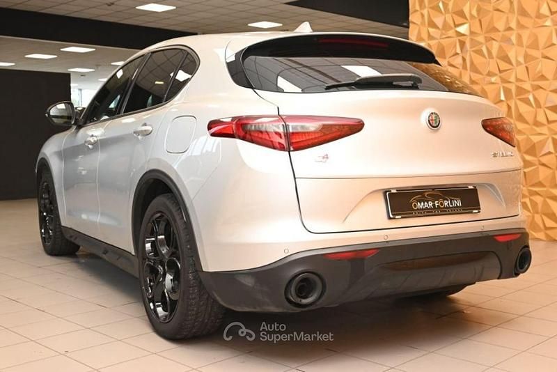 Usata Alfa Romeo Stelvio Executive 190 CV (139 kW) 2020 Argento SUV