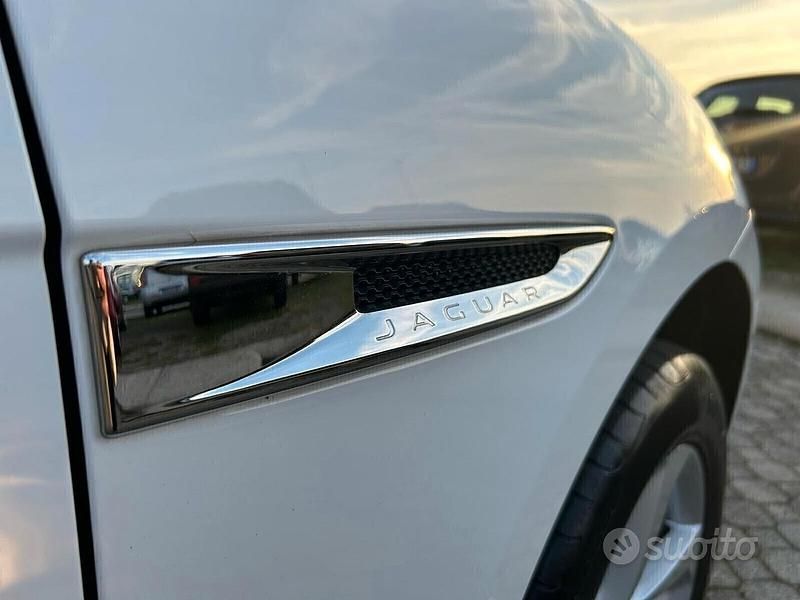 Usata Jaguar F-Pace Prestige 180 CV (132 kW) 2020 Bianco SUV