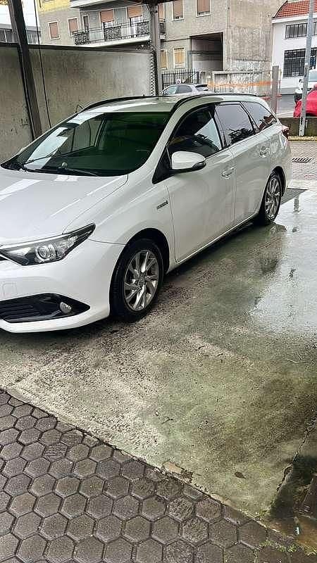 Usata Toyota Auris Touring Sports Active 99 CV (72 kW) 2017 Bianco Station wagon