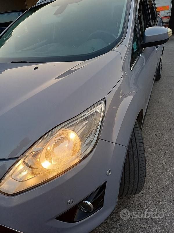 Usata Ford Grand C-Max 115 CV (84 kW) 2011 Grigio Monovolume