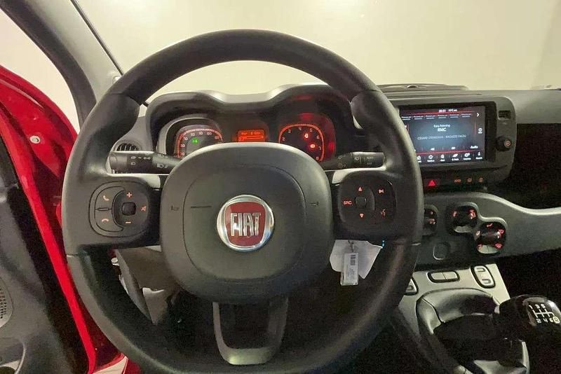 Usata Fiat Panda Cross Cross 69 CV (50 kW) 2024 Rosso Utilitaria