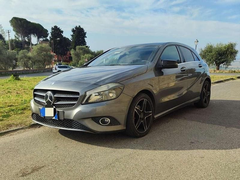 Usata Mercedes A180 Premium 109 CV (80 kW) 2013 Grigio Berlina