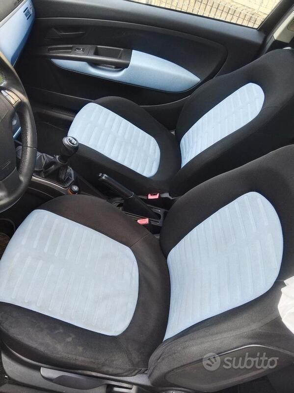 Usata Fiat Grande Punto 75 CV (55 kW) 2006 Blu Utilitaria