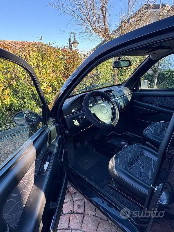 Nero Usata 2010 Ligier X-Too Due volumi | 3800 € - Immagine 1/4