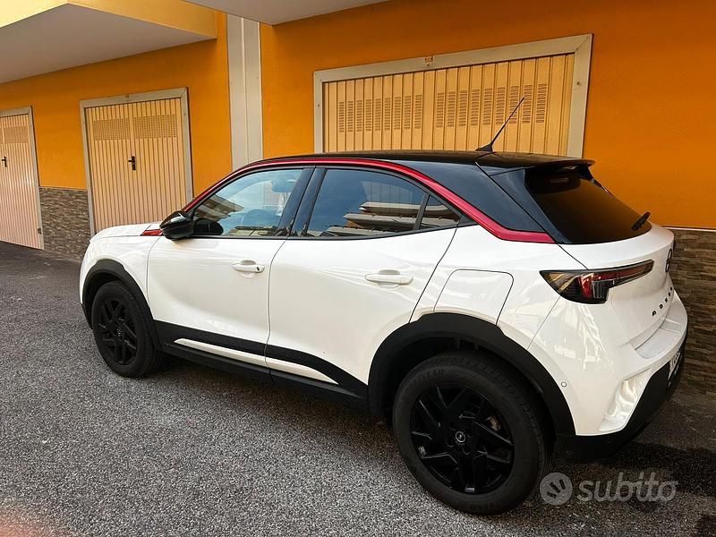Usata Opel Mokka GS Line 110 CV (80 kW) 2023 Bianco SUV