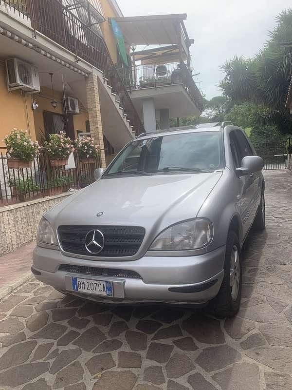 Usata Mercedes ML320 218 CV (160 kW) 2000 SUV