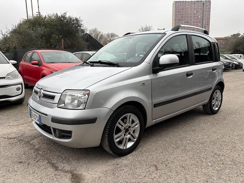 Usata Fiat Panda Emotion 69 CV (50 kW) 2010 Argento Utilitaria
