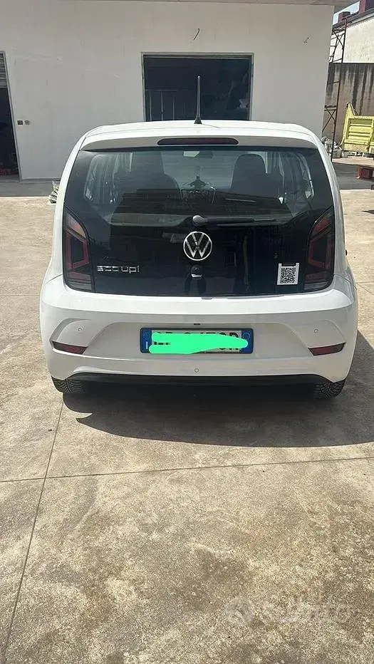 Usata VW up! 68 CV (50 kW) 2021 Bianco Utilitaria