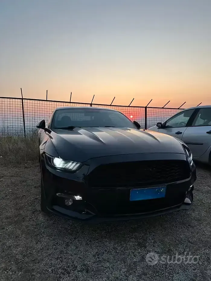 Usata Ford Mustang Fastback 317 CV (233 kW) 2017 Nero Coupé