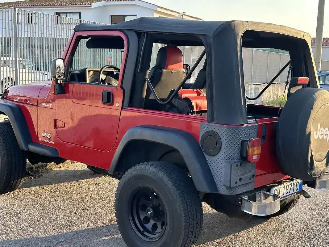 Usata Jeep Wrangler Sport 177 CV (130 kW) 1998 SUV