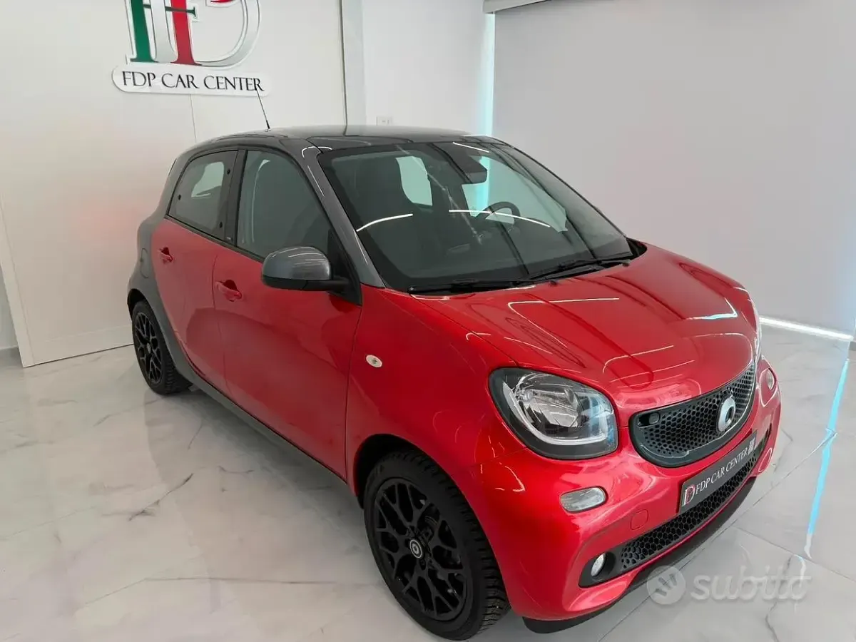 Usata Smart ForFour Prime 90 CV (66 kW) 2016 Rosso Utilitaria
