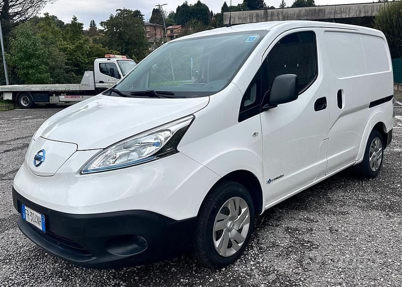 Usata Nissan e-NV200 80 kW (109 CV) 2018 Bianco Monovolume