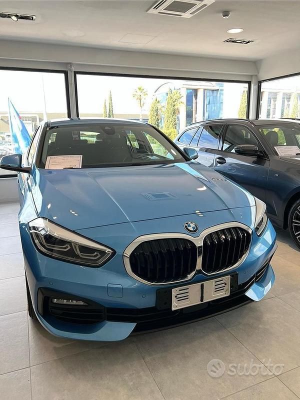 Blu/azzurro Usata 2020 BMW 116 Due volumi | 19.000 € (Buon prezzo) - Immagine 1/4