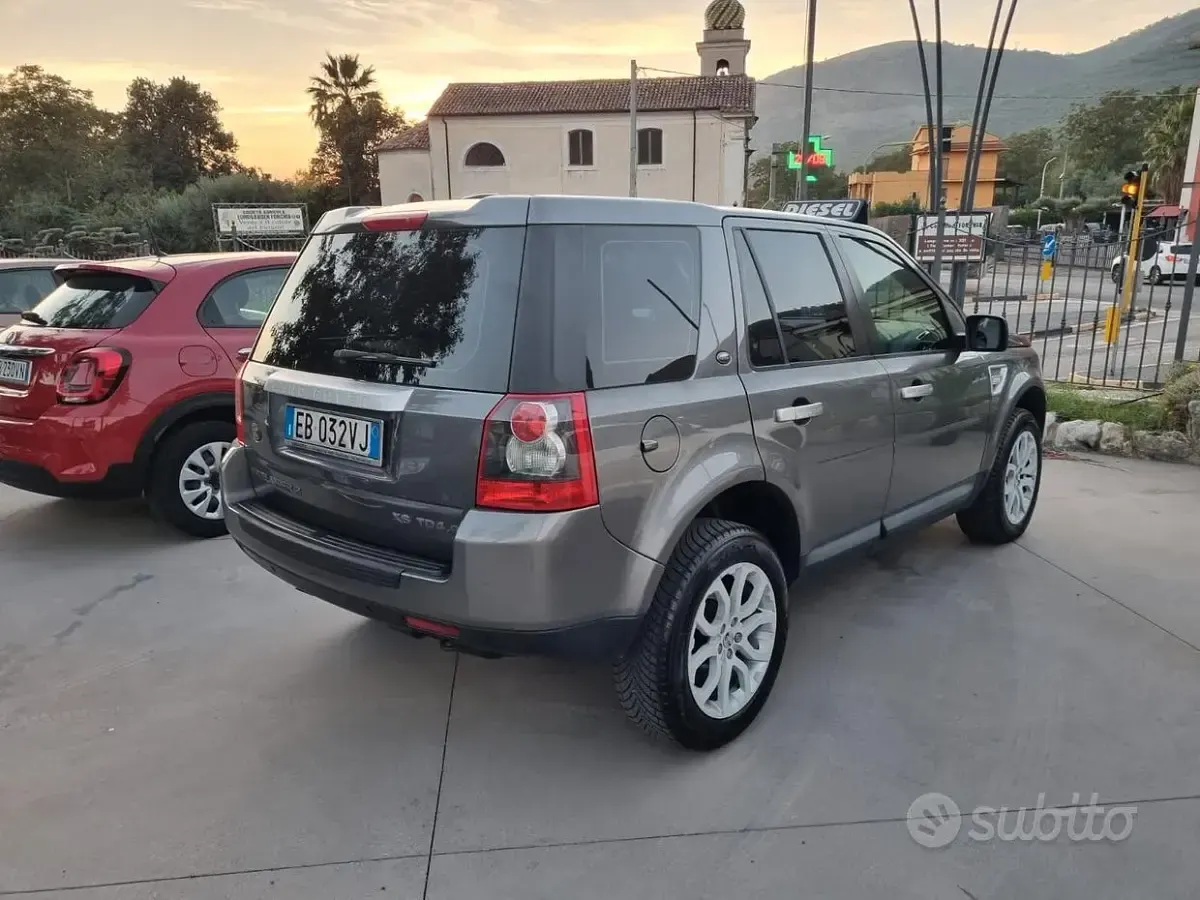 Usata Land Rover Freelander 2 S 160 CV (117 kW) 2010 Marrone SUV