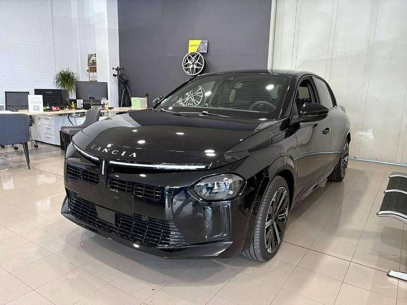 Nero Nuova 2025 Lancia Ypsilon Due volumi | 22.900 € (Molto cara) - Immagine 1/4