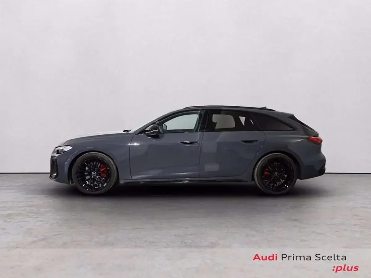 Usata Audi A5 S-Line 204 CV (150 kW) 2024 Grigio magnete Station wagon