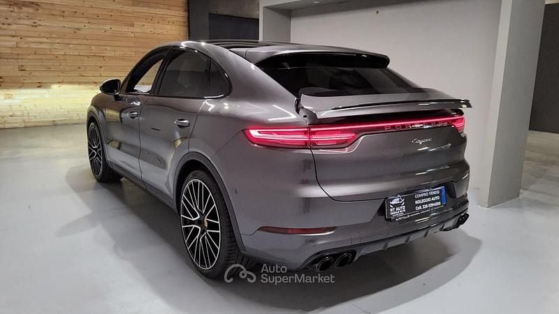 Usata Porsche Cayenne 340 CV (250 kW) 2020 Grigio SUV