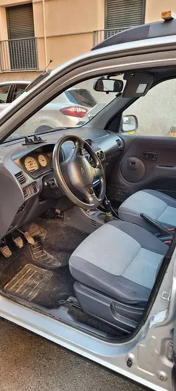 Usata Daihatsu Terios 86 CV (63 kW) 2003 Argento SUV