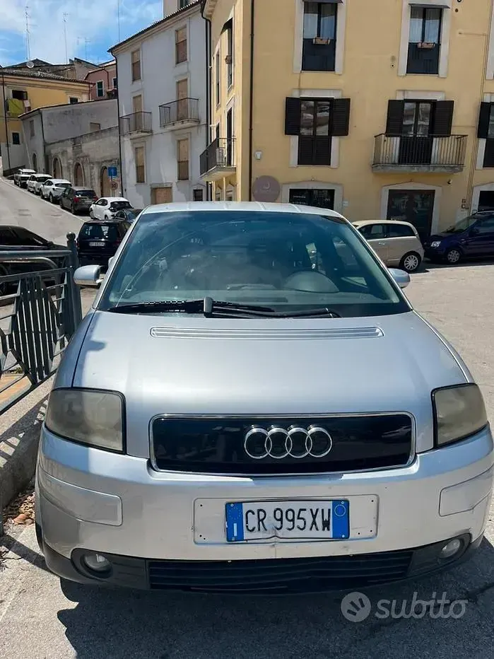 Usata Audi A2 75 CV (55 kW) 2003 Grigio Utilitaria