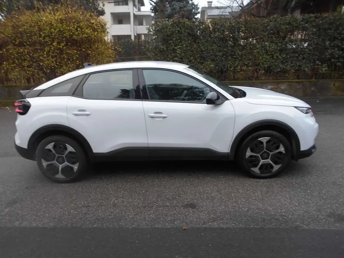 Usata Citroën C4 131 CV (96 kW) 2025 Perlato SUV