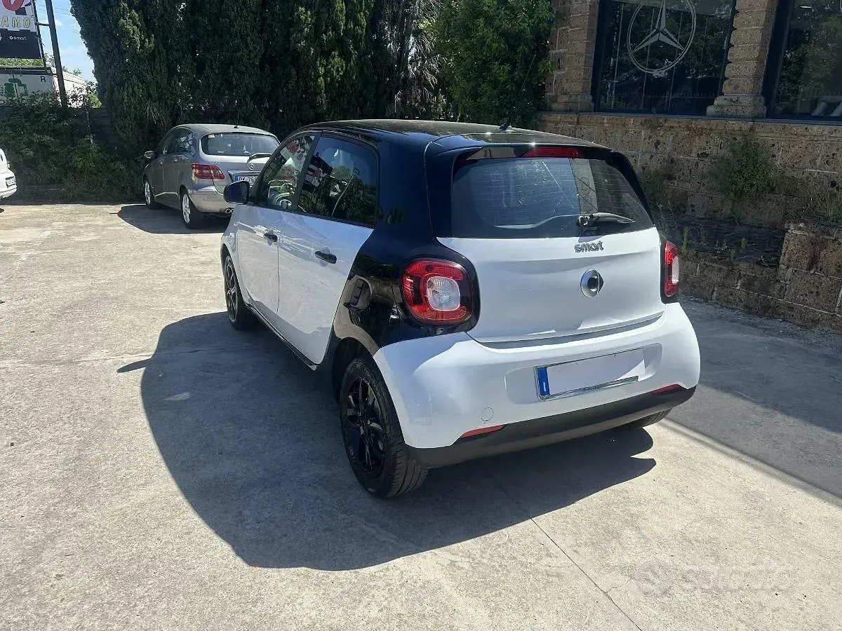 Usata Smart ForFour Passion 60 CV (44 kW) 2016 Bianco Utilitaria
