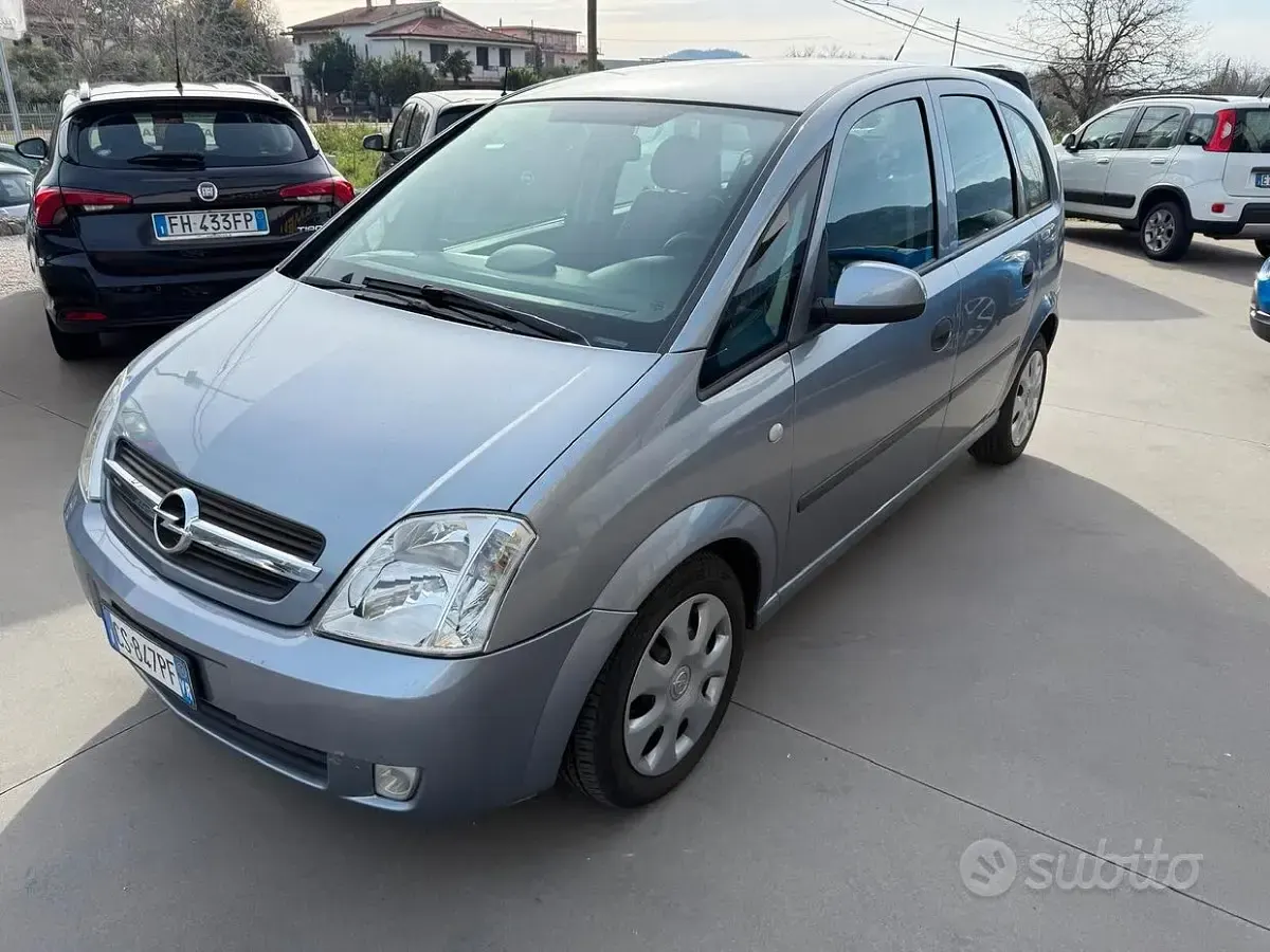 Usata Opel Meriva Cosmo 101 CV (74 kW) 2004 Monovolume