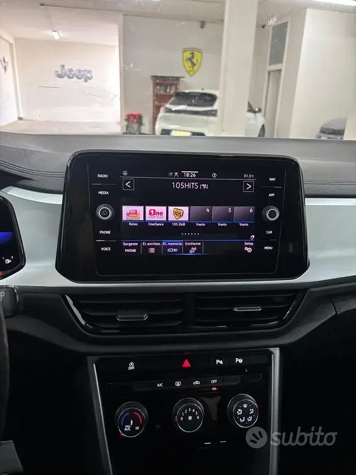 Usata VW T-Roc Life 116 CV (85 kW) 2022 Bianco SUV
