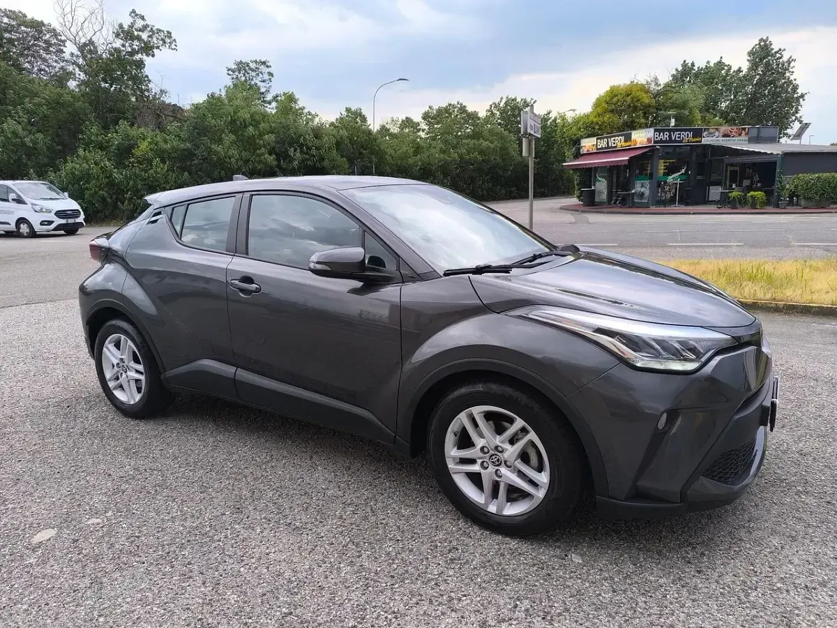 Usata Toyota C-HR Business Edition 98 CV (72 kW) 2022 Grigio SUV
