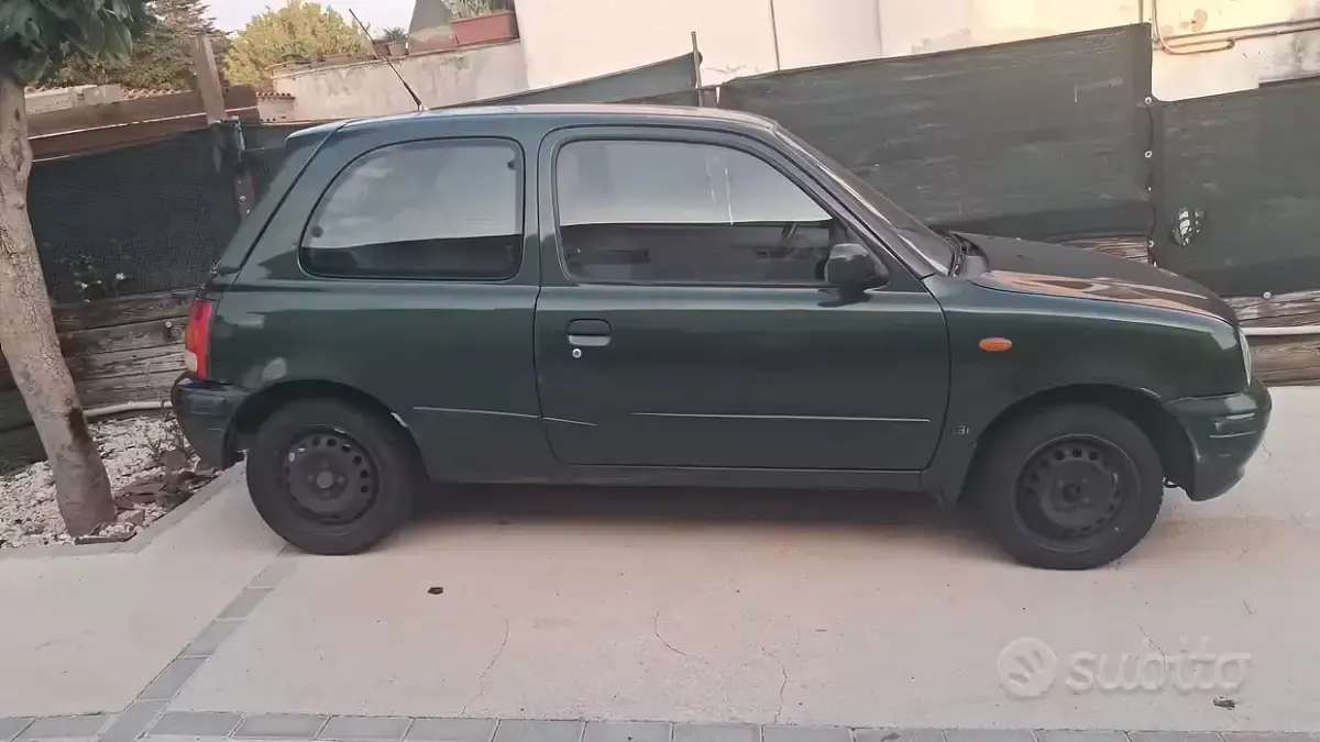Usata Nissan Micra 75 CV (55 kW) 1998 Bluazzurro Utilitaria