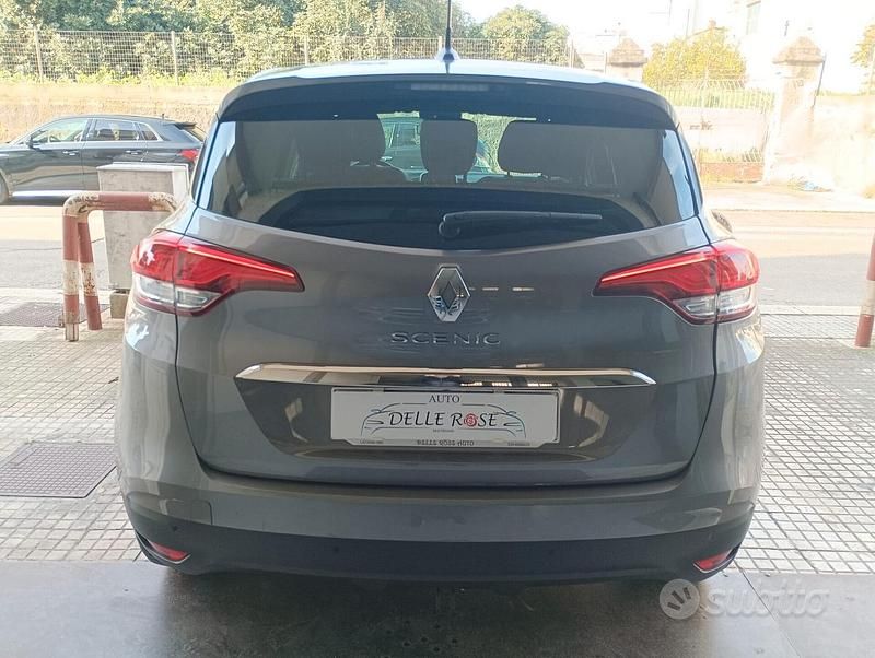 Usata Renault Scénic Business 120 CV (88 kW) 2021 Grigio Monovolume