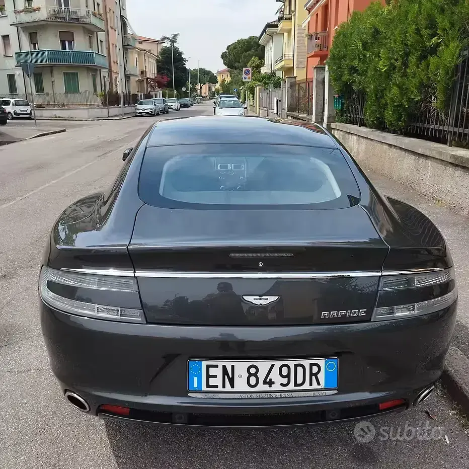 Usata Aston Martin Rapide 476 CV (350 kW) 2012 Nero Coupé