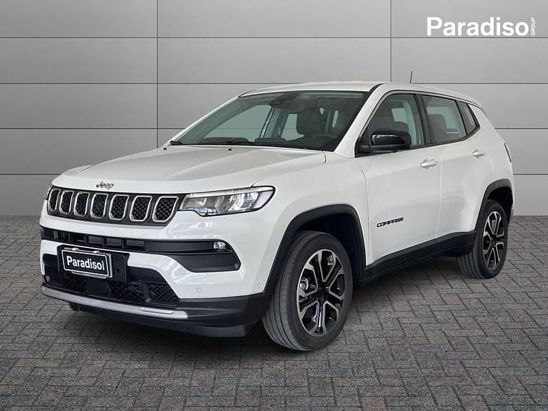 Bianco Nuova 2025 Jeep Compass Altitude SUV | 32.700 € - Immagine 1/4